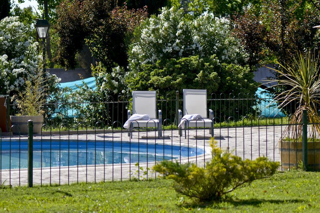 Villa Los Sauces Chacras de Coria Esterno foto